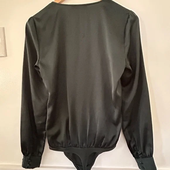 A & F Elegant Dark Green Long Sleeve Bodysuit - Picture 2 of 3